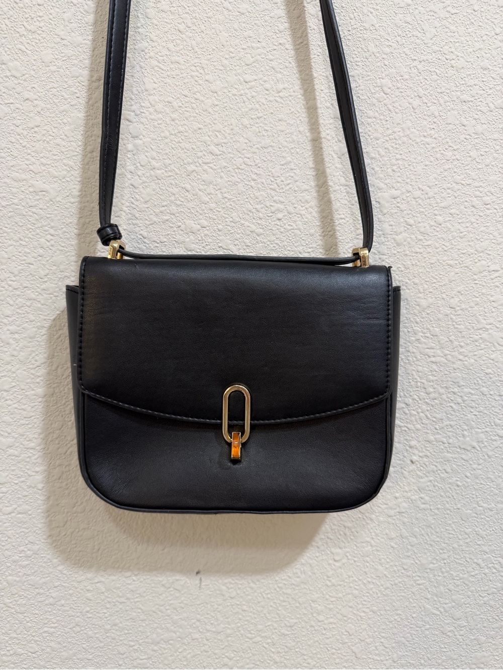 Black Minimalist Shoulder Bag with Gold Hardware - Picture 1 of 5